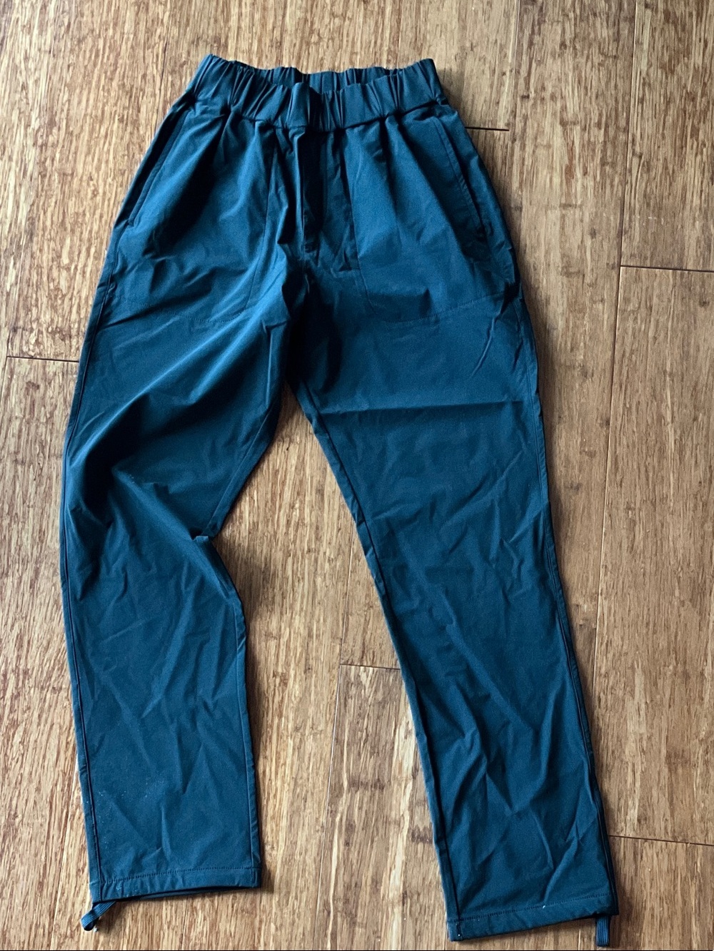 Black Elastic-Waist Casual Pants
